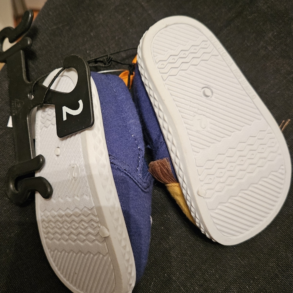 Infant Slip On Shoes (Size 2) - Picture 2 of 3